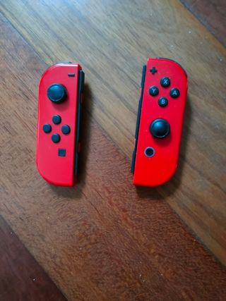 Mandos Nintendo Switch Rojos