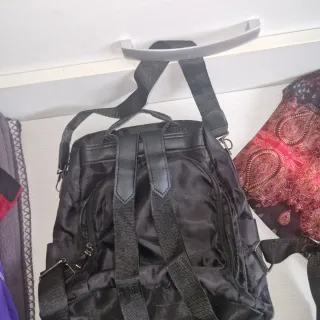 Mochila ligera antirrobo negra