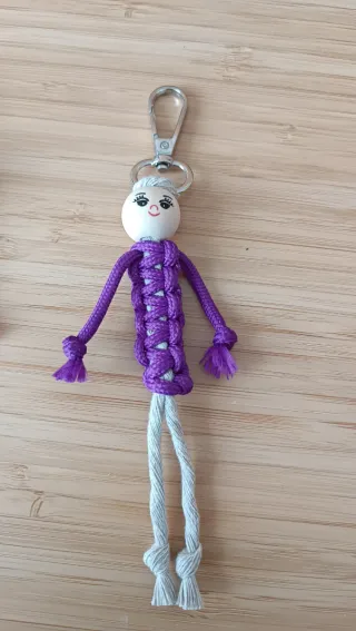 Llavero figura macramé
Ideal para regalo fiestas