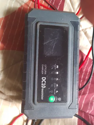 Cargador de Baterías DC10