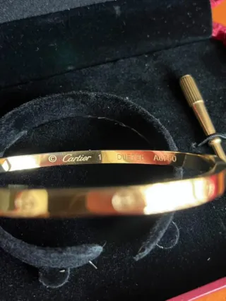 Pulsera Cartier Love Dorada para Mujer