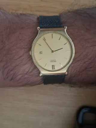 Reloj Seiko Quartz Dorado