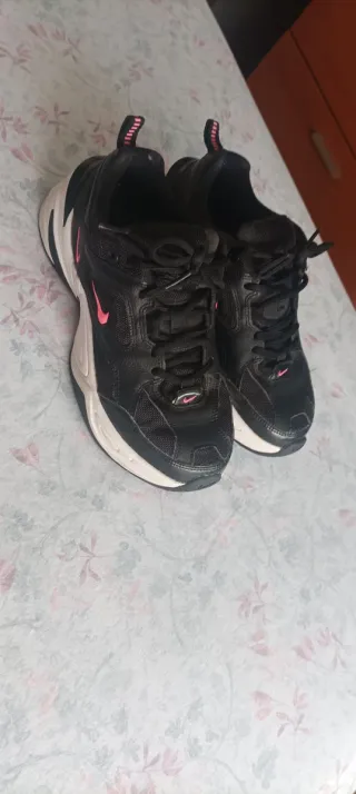 Nike Tekno M2K Mujer Negra/Rosa