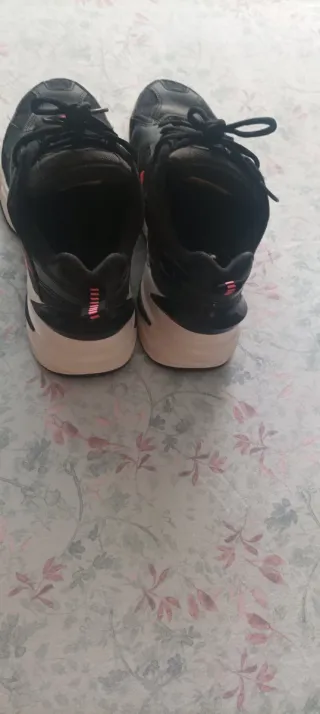 Nike Tekno M2K Mujer Negra/Rosa