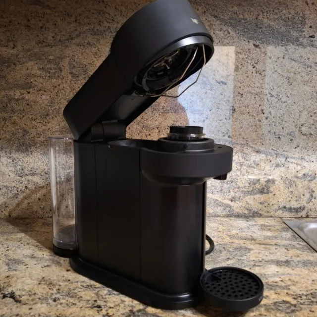 Cafetera Nespresso Krups Vertuo Next XN910N