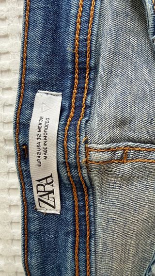 Pantalón vaquero Zara azul