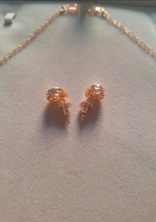 Conjunto collar y pendientes lotus verano