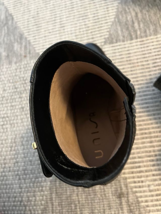 Botines Unisa nuevos Negros Talla 36