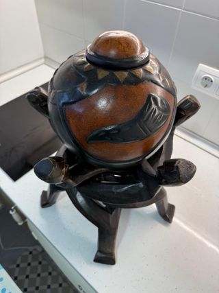 Figura madera keniana artesanal