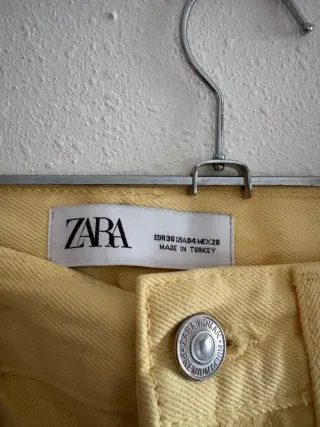 Pantalón ancho Zara amarillo
