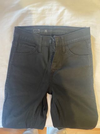 Pantalón Levis T. 25