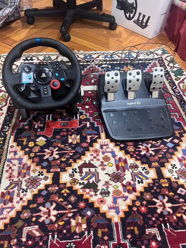 Volante Logitech G29 con Pedales
