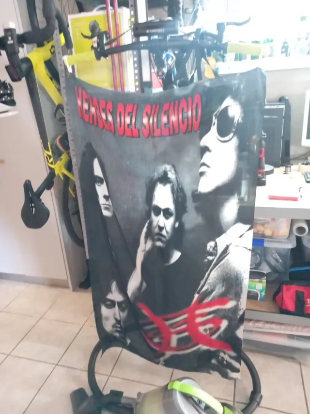 Pacote de material variat d'Heroes of Silence.