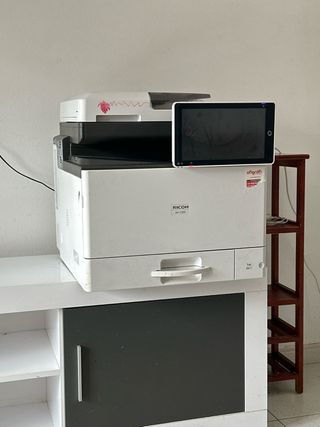 Fotocopiadora Ricoh IM C300