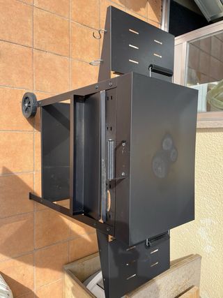 Grande barbecue a carbonella nera