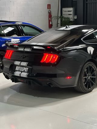 Ford Mustang (2022)