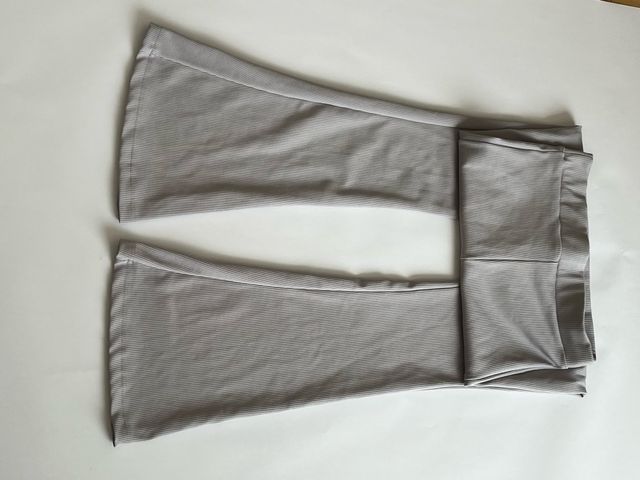 Leggings grigi a vita alta Shein Campana