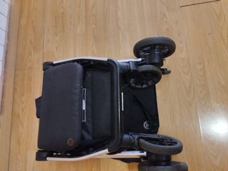 Carrito de bebé Bombi