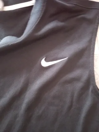 Camiseta Nike Tirantes Negra