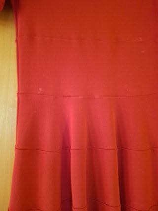 Vestido rojo Zara talla M. Solo octubre