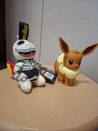 Peluche Pokemon Eevee e Charmander Scheletro
