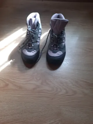 Botas de montaña Quechua