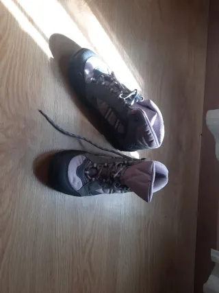 Botas de montaña Quechua