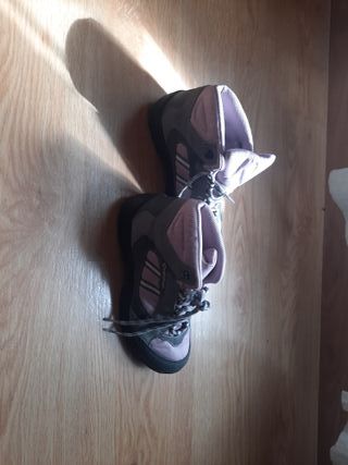 Botas de montaña Quechua