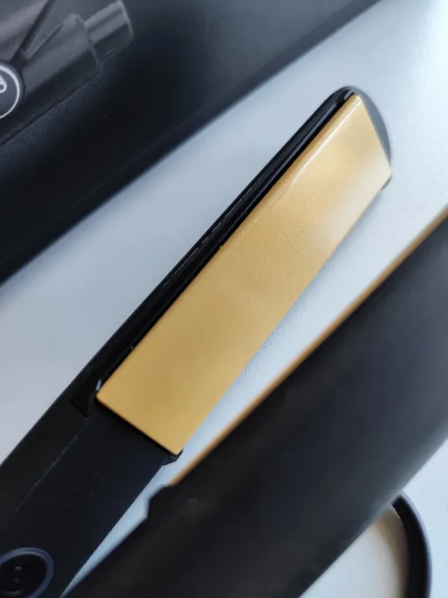 GHD original professional styler negro y dorado