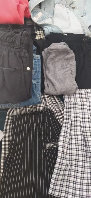Lote Ropa Bershka y Otras Marcas