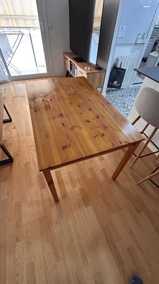 Mesa comedor madera pino barnizada Ikea