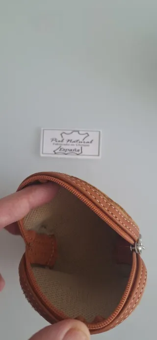 Monedero de piel con pelo
