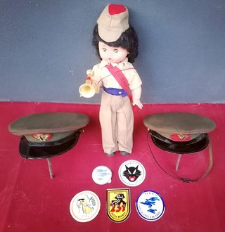 MILITARIA: cappellini militari, adesivi F18, polso