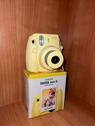Cámara Fujifilm Instax Mini 8 Amarilla