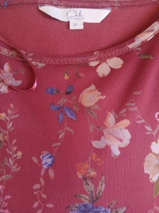 Vestido estampado floral rojo