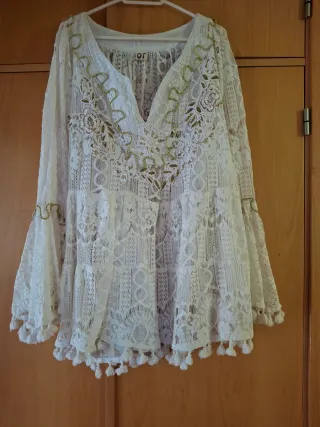 Vestido mini ibicenco encaje blanco y dorado
