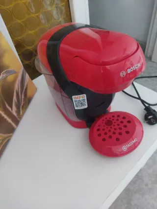 Cafetera Bosch Tassimo Roja