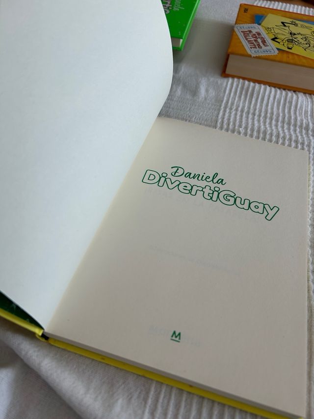 ¡Una fiesta de pijamas! (Daniela DivertiGuay 1)