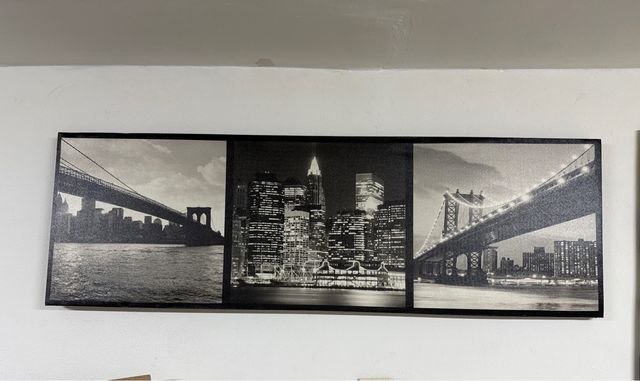 Representa Nueva York, con el Puente de Brooklyn