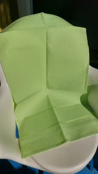 Strofinaccio con inserto per ricamo