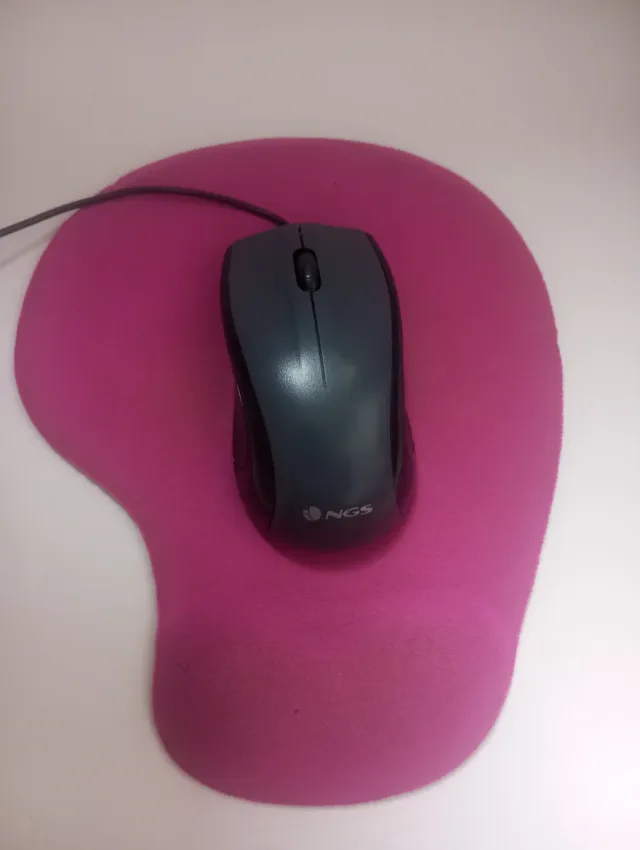 Ratón NGS + Alfombrilla Rosa