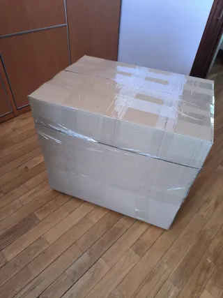 Caja de ropa de invierno