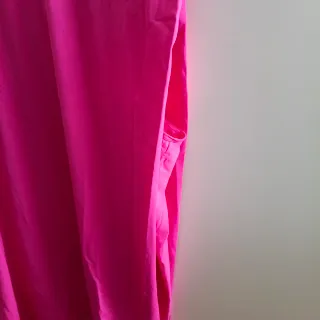 Camiseta Halara Rosa a estrenar.
Da bastante talla