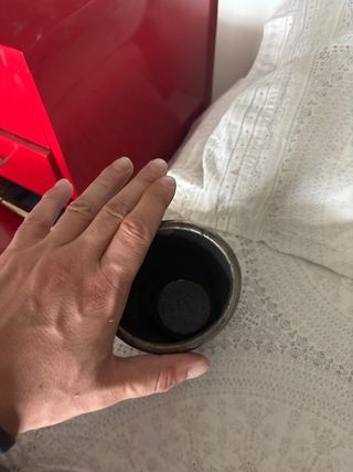 Cola de escape
tubo escape 
escape 