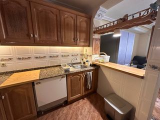 Cocina rústica madera y granito