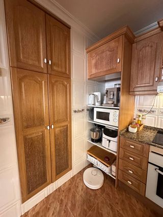 Cocina rústica madera y granito