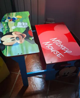 Banco-escritorio Mickey Mouse infantil