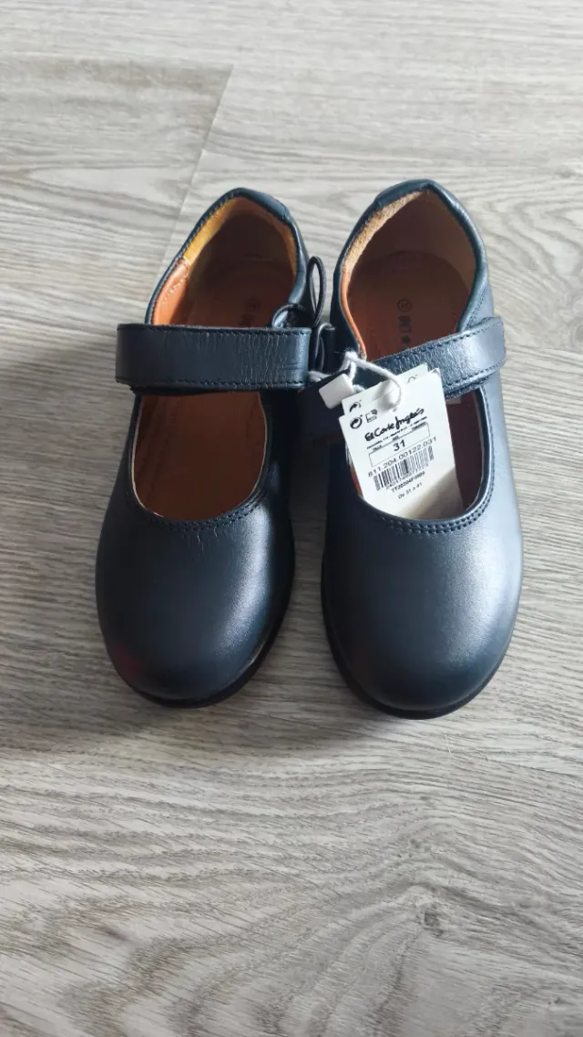 Zapatos colegiales niña talla 31. El corte inglés 