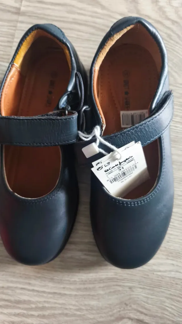 Zapatos colegiales niña talla 31. El corte inglés 