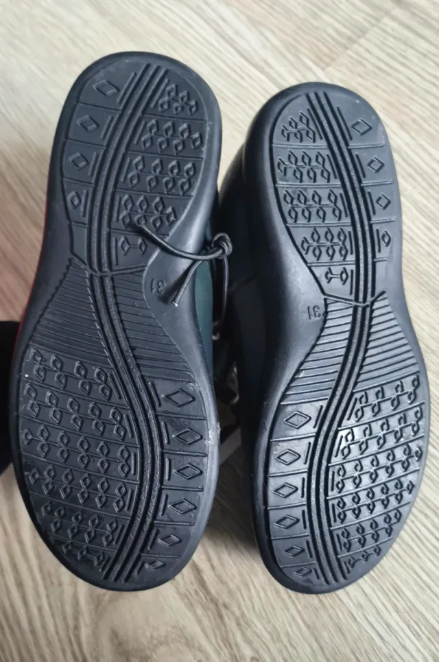 Zapatos colegiales niña talla 31. El corte inglés 